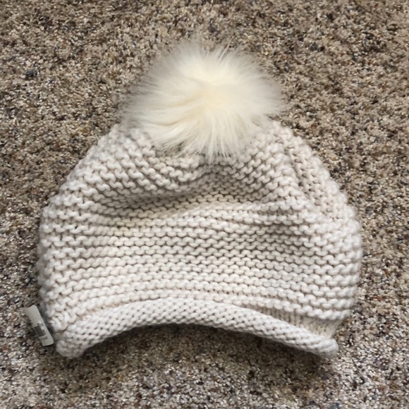 NWT Athleta hat and mittens - Picture 2 of 6